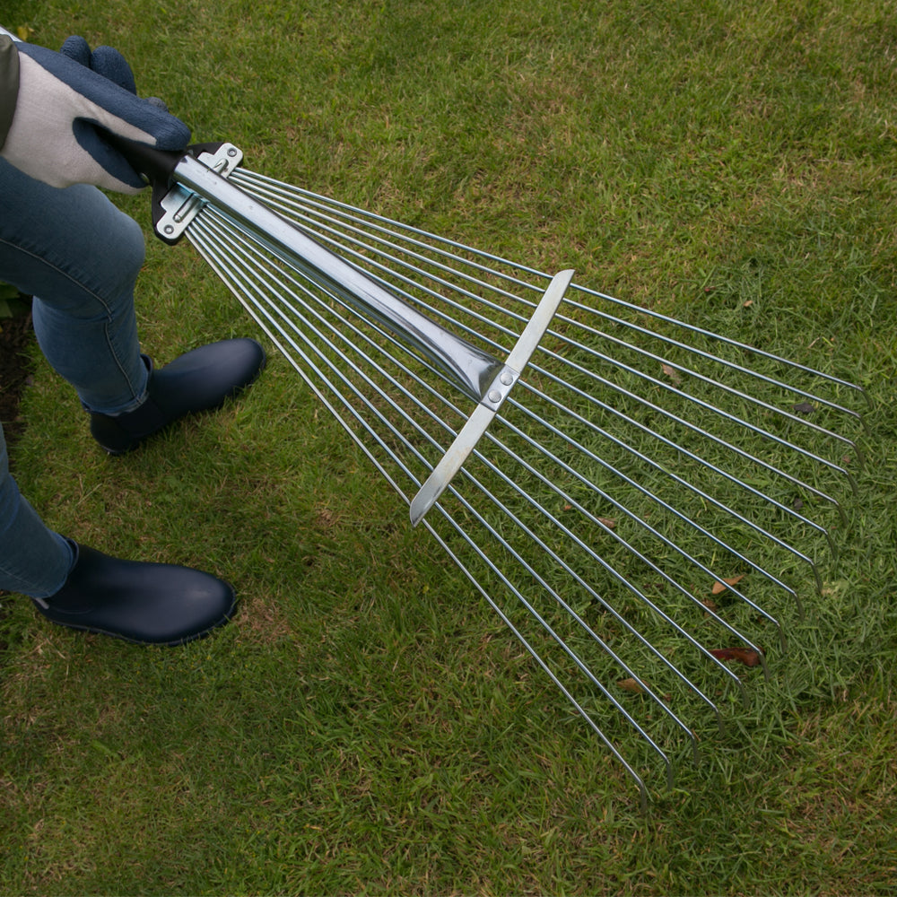 Wilkinson Sword Adjustable Lawn Rake 1111219W