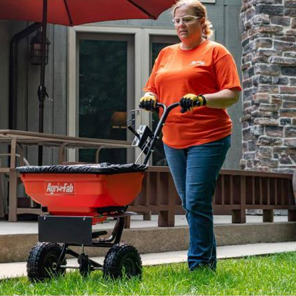 Agri-Fab 45-0575 38kg / 85lb Ice Melt Push-Type Broadcast Spreader