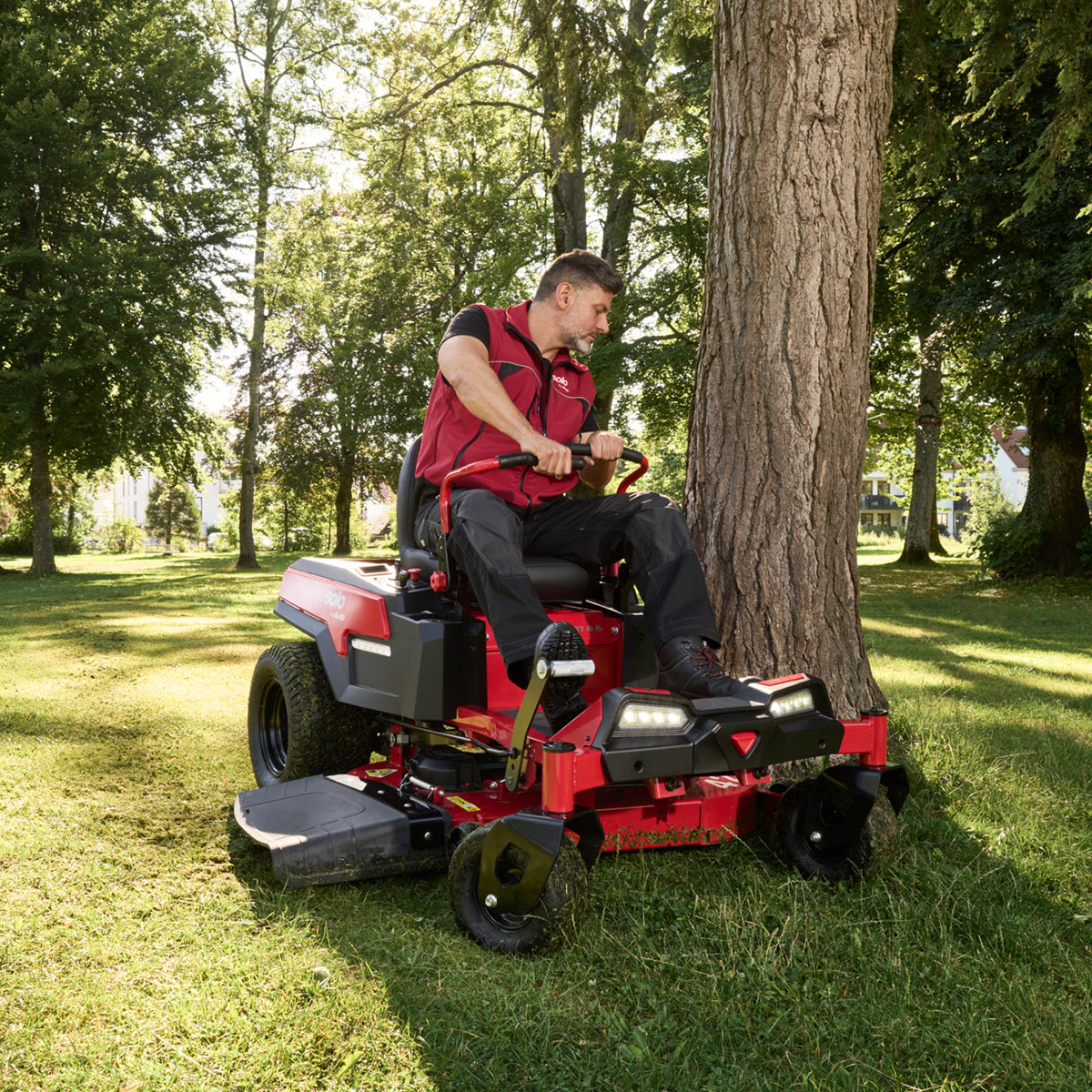 solo by AL-KO Comfort ZT 18-107.6 A 107cm Zero-Turn Ride-On Mower