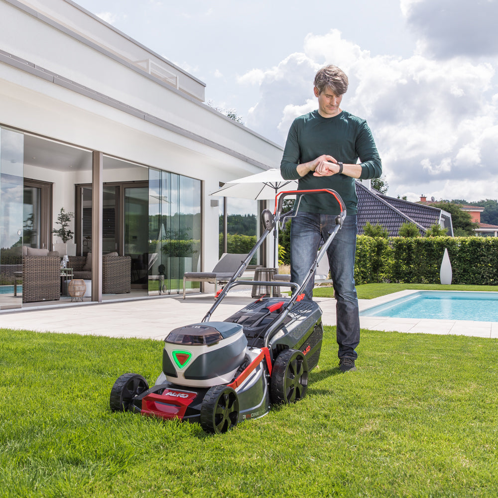AL-KO 36V 46.2 Li SP Comfort 3-in-1 Self-Propelled Cordless Lawn Mower (with 2 x 4Ah Batteries & Fast Charger)