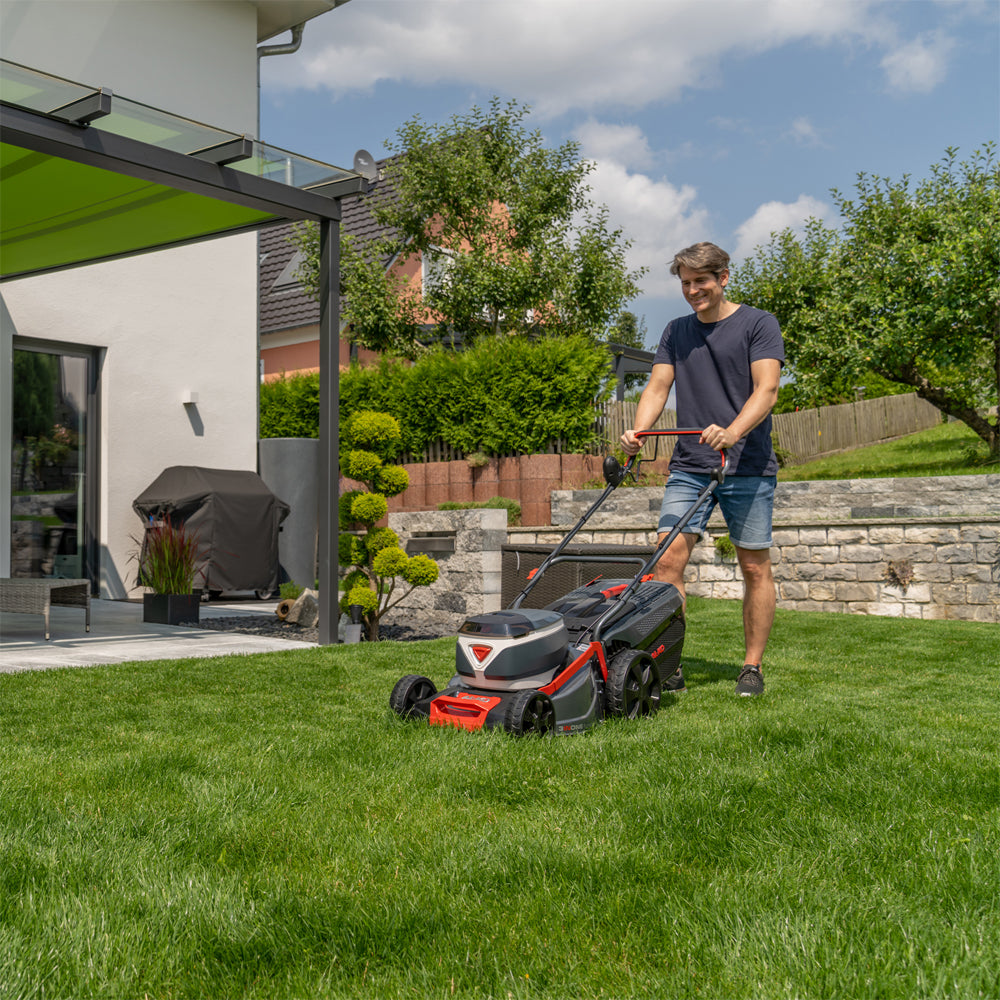 AL-KO 36V 46.2 Li SP Comfort 3-in-1 Self-Propelled Cordless Lawn Mower (with 2 x 4Ah Batteries & Fast Charger)