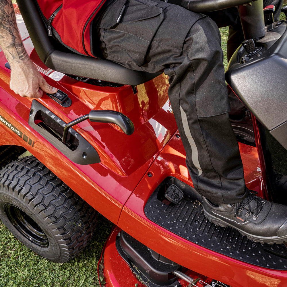 solo by AL-KO T 15-93 HD-A Comfort 93cm/36" Hydrostatic Rear Collect Lawn Tractor