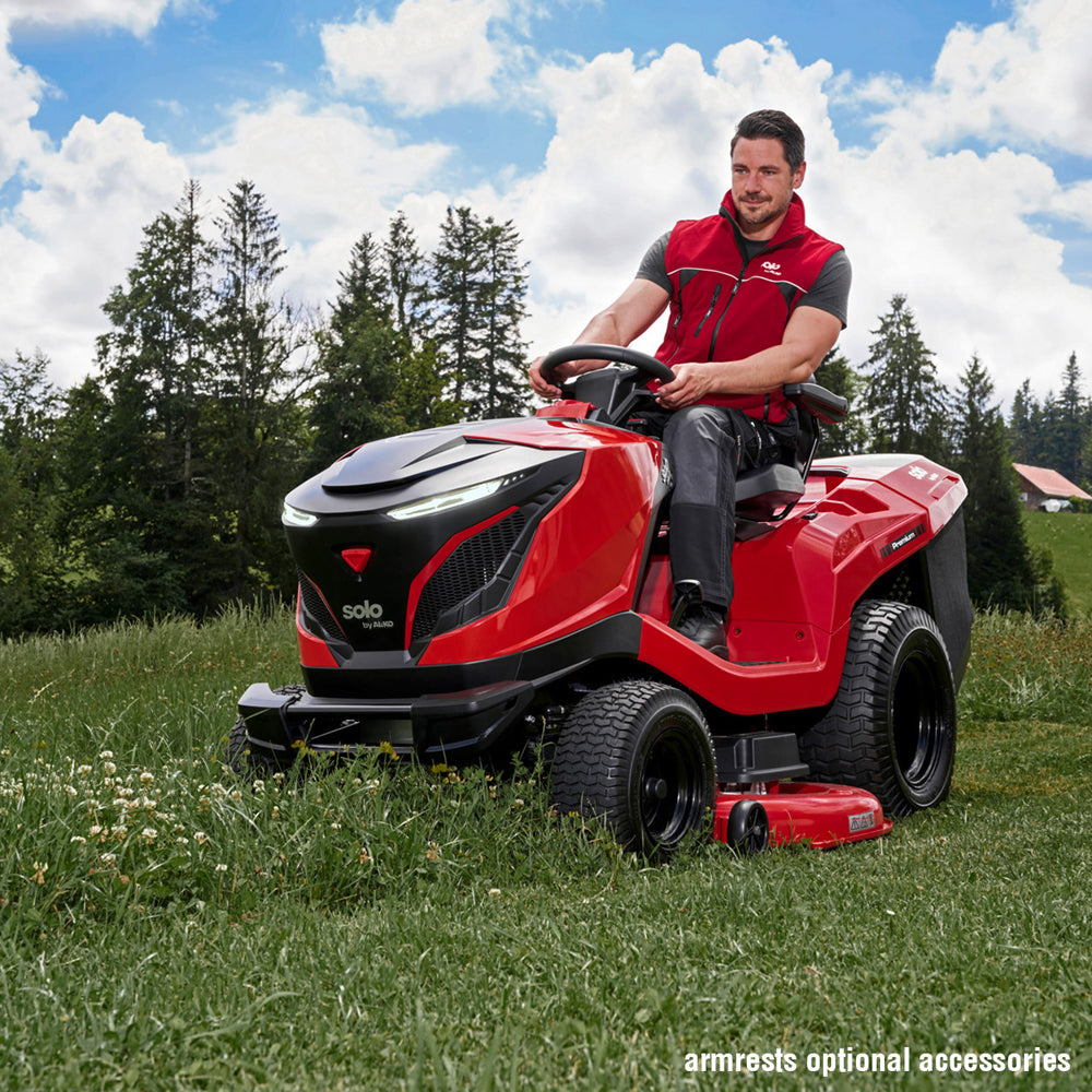 solo by AL-KO T 24-125 HD V2 Premium Hydrostatic Rear Collect Lawn Tractor
