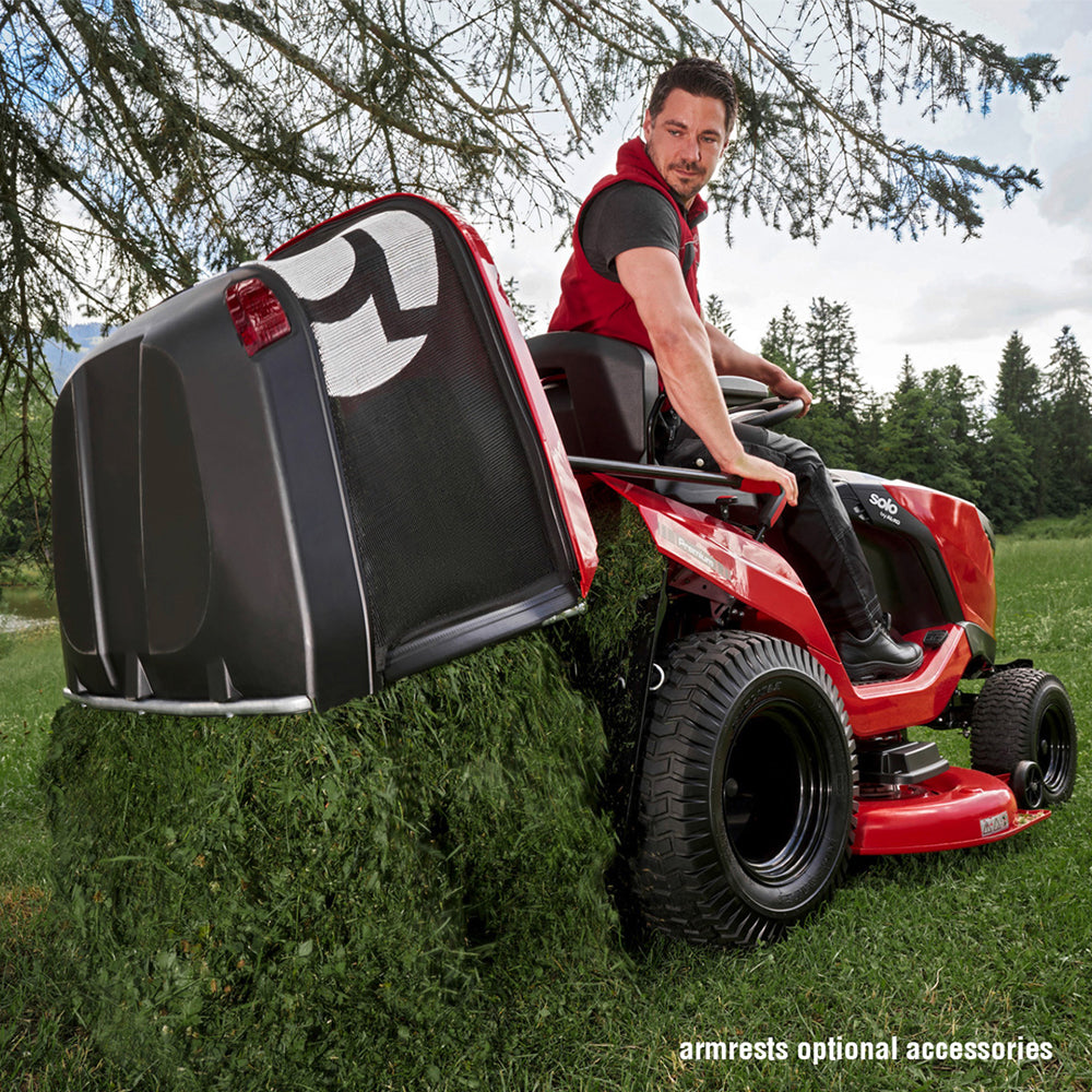 solo by AL-KO T 24-125 HD V2 Premium Hydrostatic Rear Collect Lawn Tractor