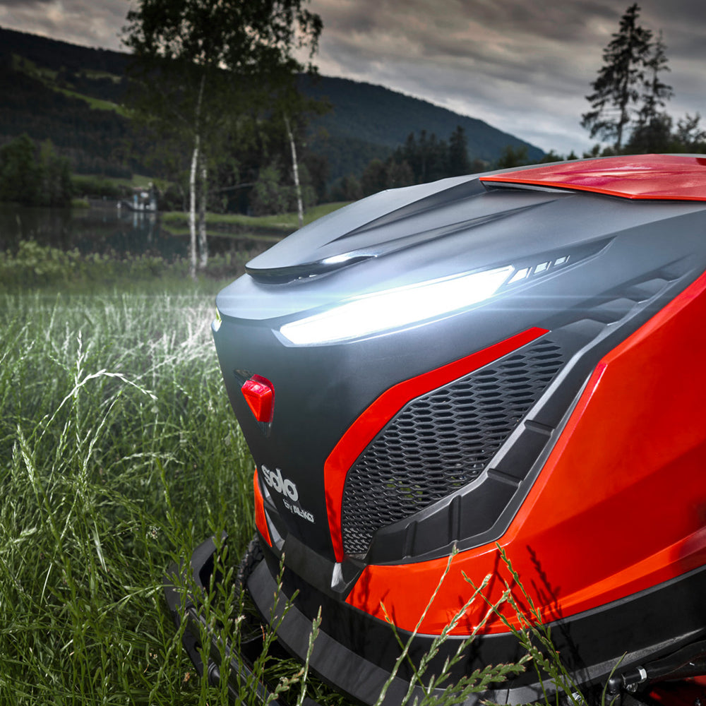 solo by AL-KO T 22-110 HDH-A V2 Premium 110cm Hydrostatic High Grass Mulching Lawn Tractor