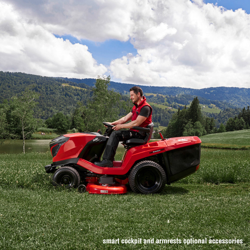 solo by AL-KO T 24-125 HD V2 Premium Hydrostatic Rear Collect Lawn Tractor