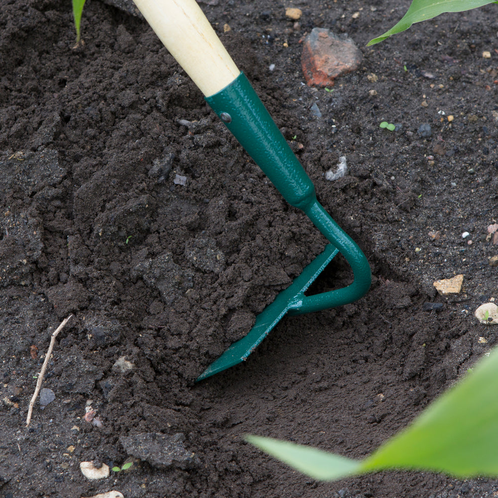 Wilkinson Sword Carbon Steel Draw Hoe 1111234WR