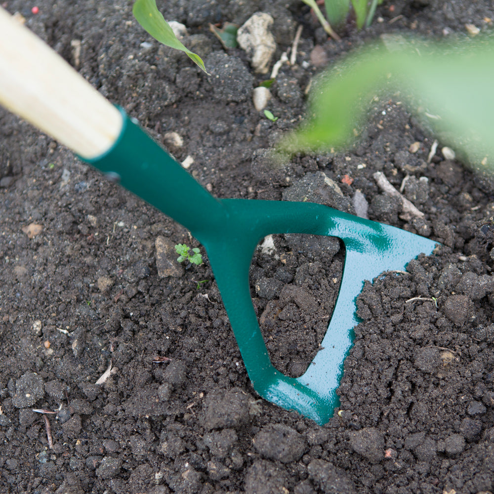 Wilkinson Sword Carbon Steel Dutch Hoe 1111205WR