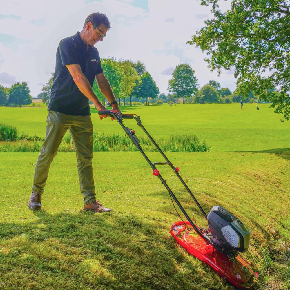 Cobra AirMow 5180V 80V Cordless Hover Mower (with 2 x 5Ah Batteries & 2 x Fast Chargers)