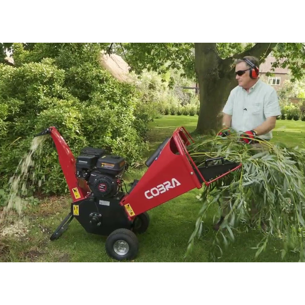 Cobra CHIP1500LE 4.5" Towable Petrol Wood Chipper (Electric Start)