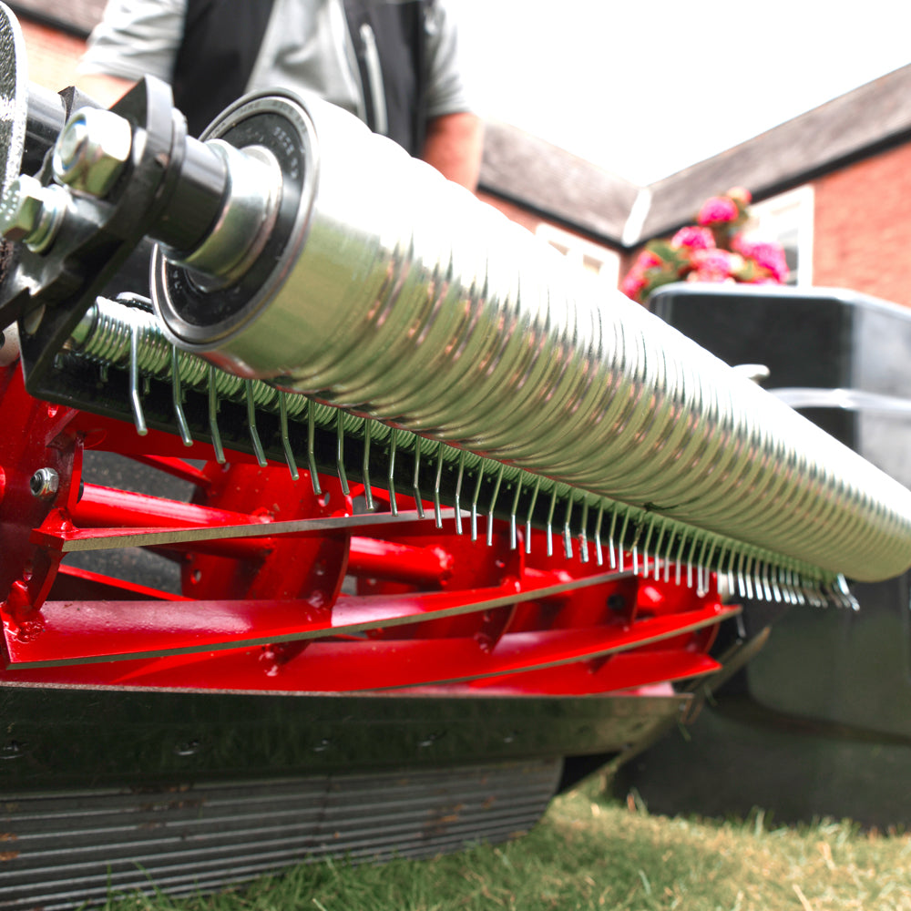 Cobra Fortis 25FTB 63cm/25" Fine Turf Self-Propelled Petrol Cylinder Lawn Mower