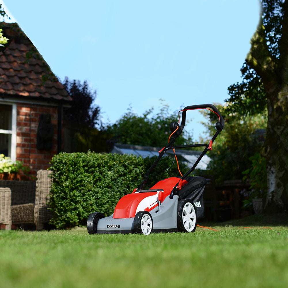 Cobra GTRM38 Electric Lawn Mower with Rear Roller