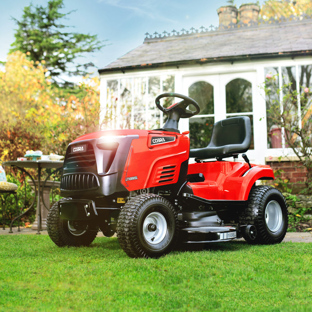 Cobra LT108MSL 42" Manual Side Discharge Lawn Tractor