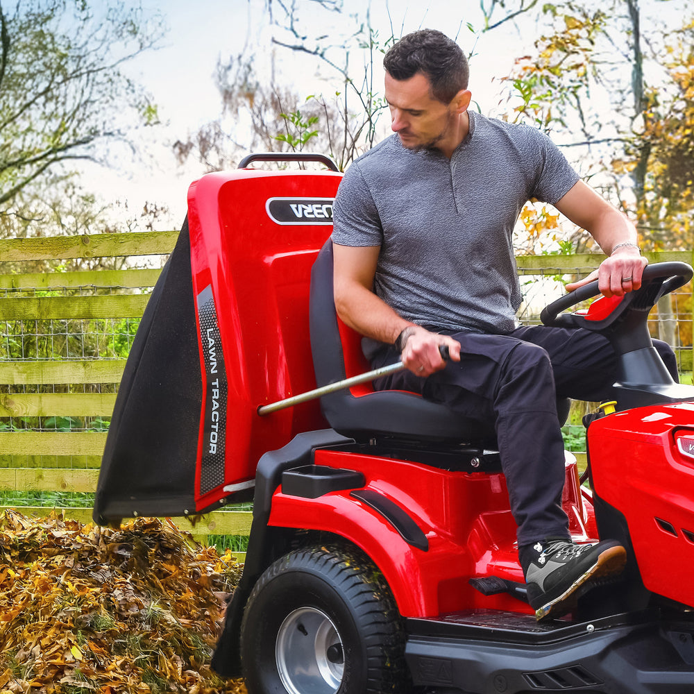 Cobra LT112HR2L 44" Hydrostatic Rear Collect Lawn Tractor