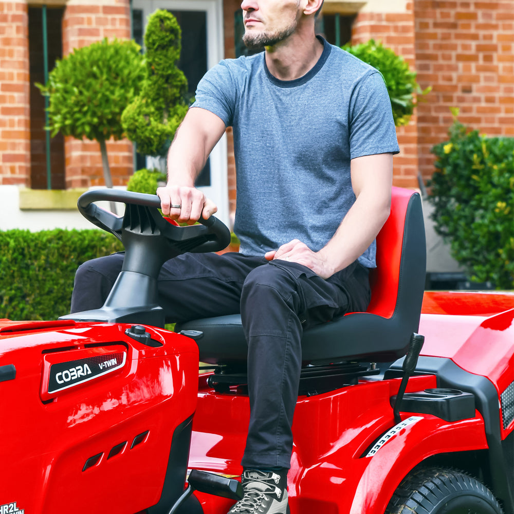 Cobra LT112HR2L 44" Hydrostatic Rear Collect Lawn Tractor