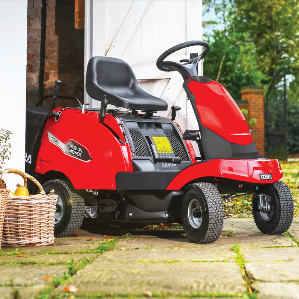 Cobra LT62MRL 24" Manual Rear Collect Ride-On Lawn Mower