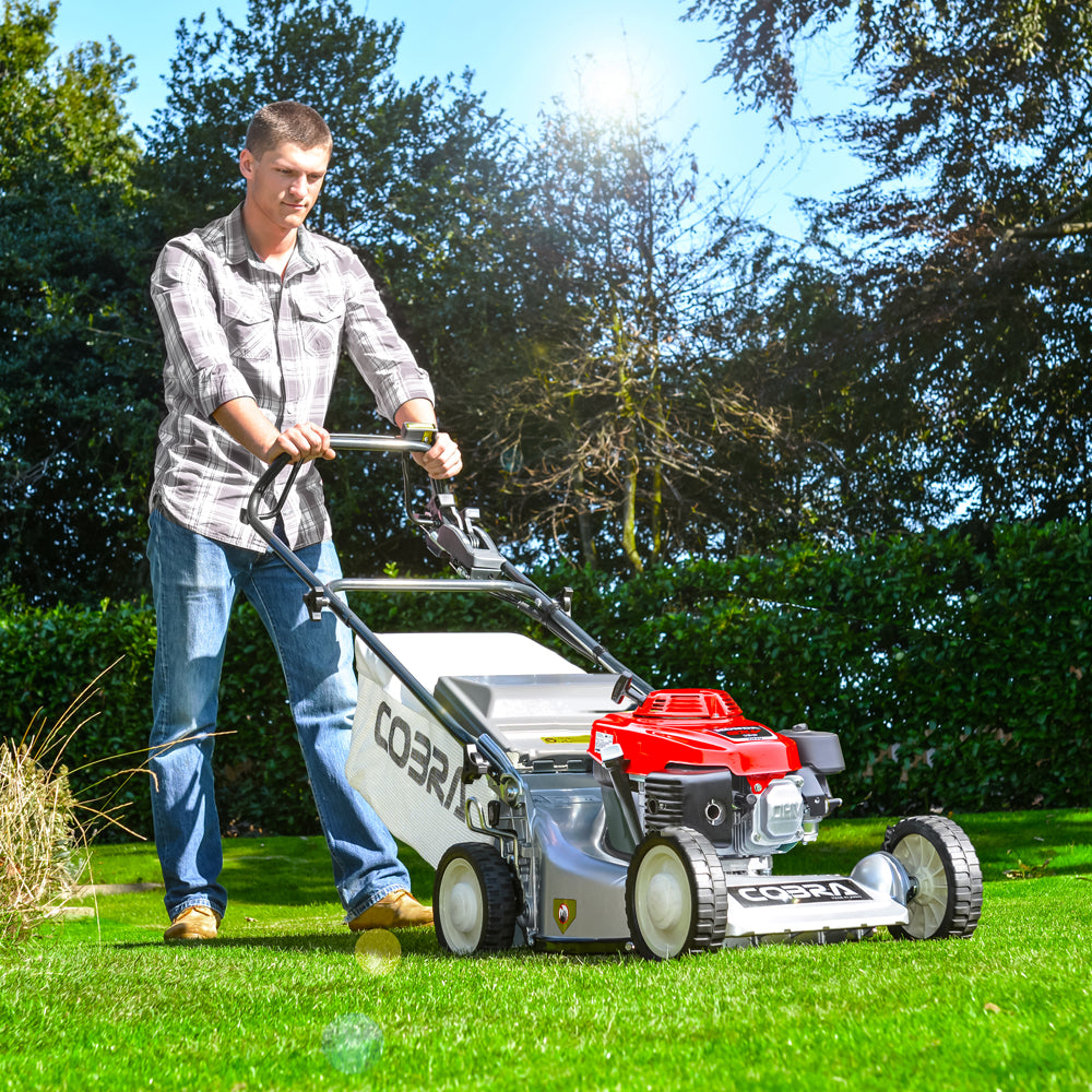 Cobra Pro M48SPH Two-Speed Self-Propelled Petrol Lawn Mower