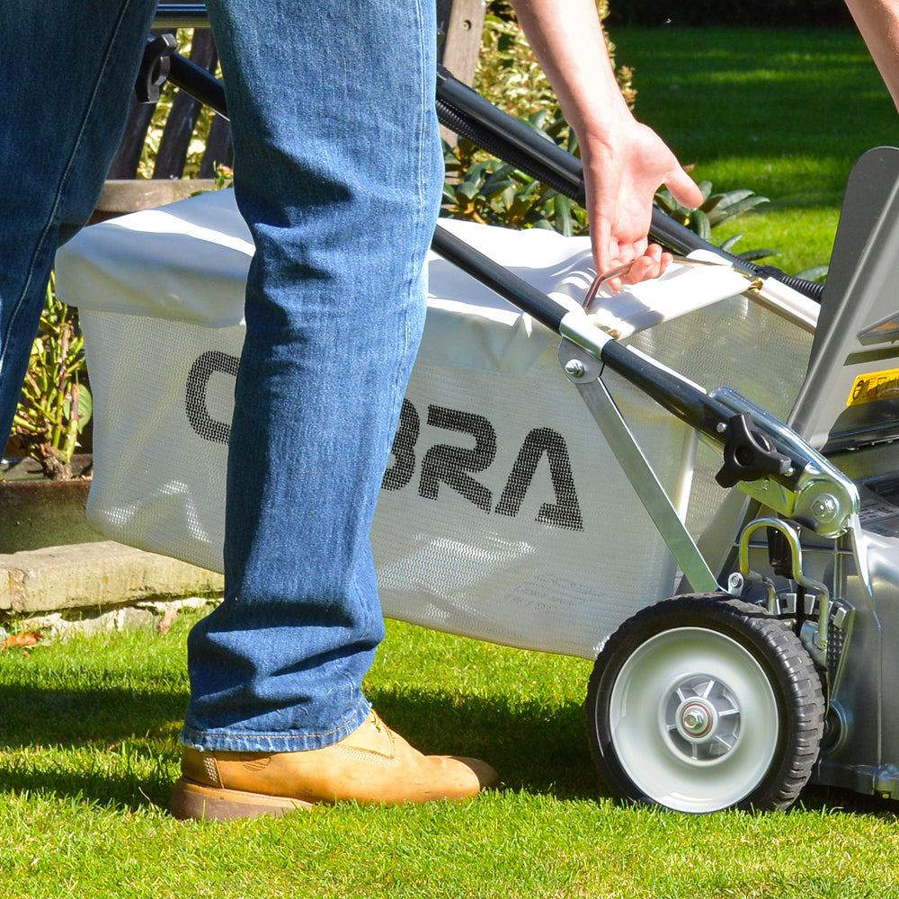 Cobra Pro M53HST-PRO Hydrostatic Petrol Lawn Mower