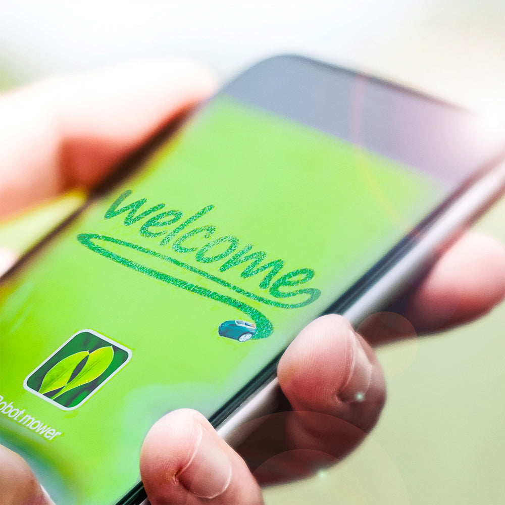 Cobra Mowbot 800 Robotic Lawn Mower - Solid Green