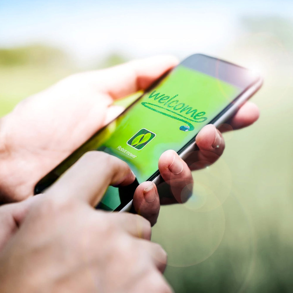 Cobra Mowbot 800 Robotic Lawn Mower - Metallic Green