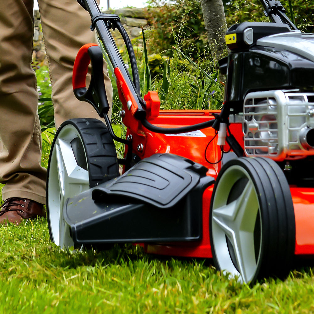 Cobra MX515SPBI Premium 4-in-1 5-Speed Self-Propelled Petrol Lawn Mower (Electric Start)