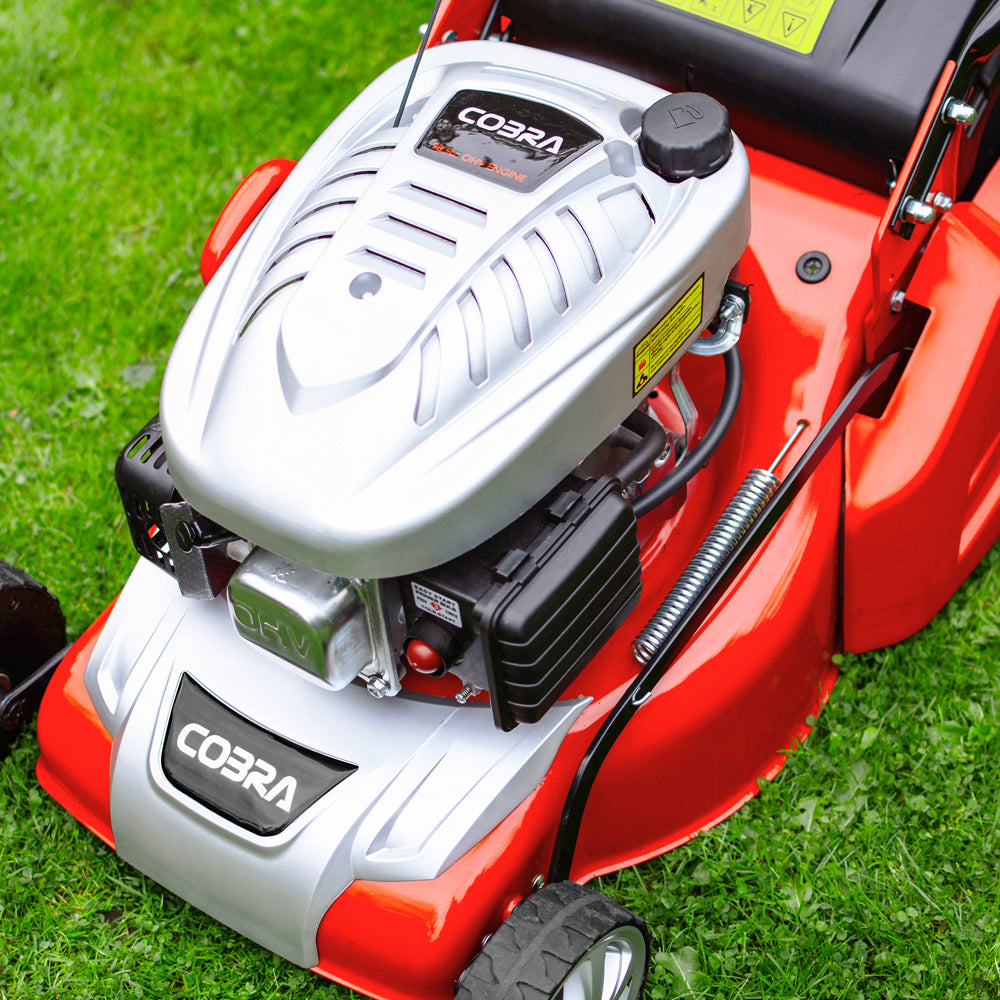 Cobra RM40SPC Self-Propelled Rear Roller Petrol Lawn Mower