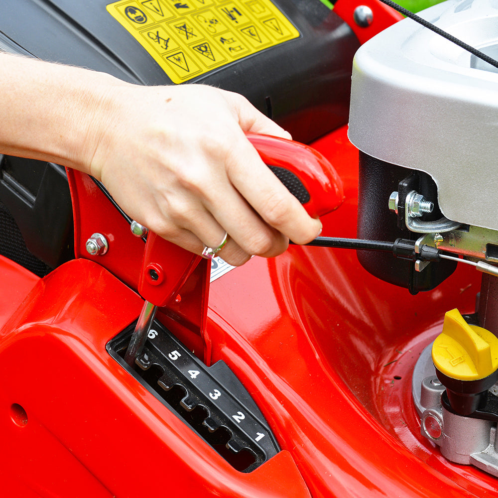 Cobra RM40SPCE Self-Propelled Rear Roller Petrol Lawn Mower (Electric Start)