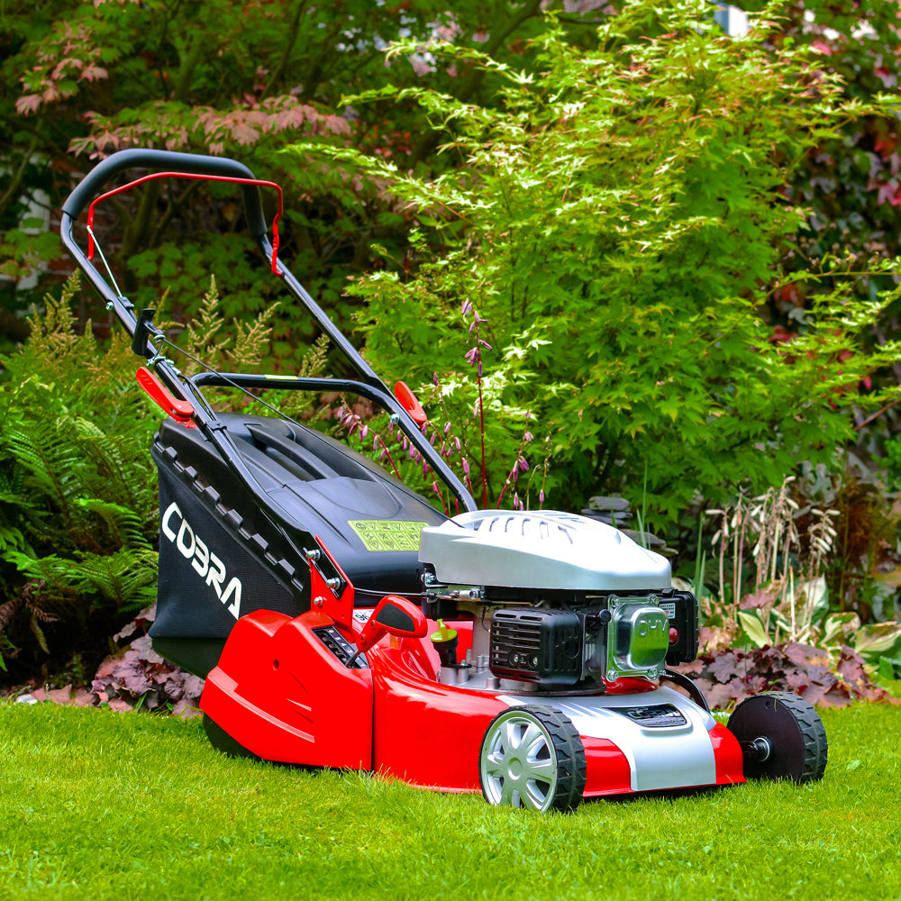 Cobra RM40C Push Rear Roller Petrol Lawn Mower