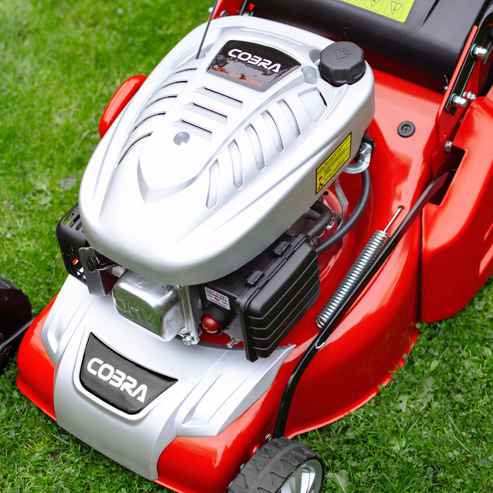 Cobra RM40C Push Rear Roller Petrol Lawn Mower