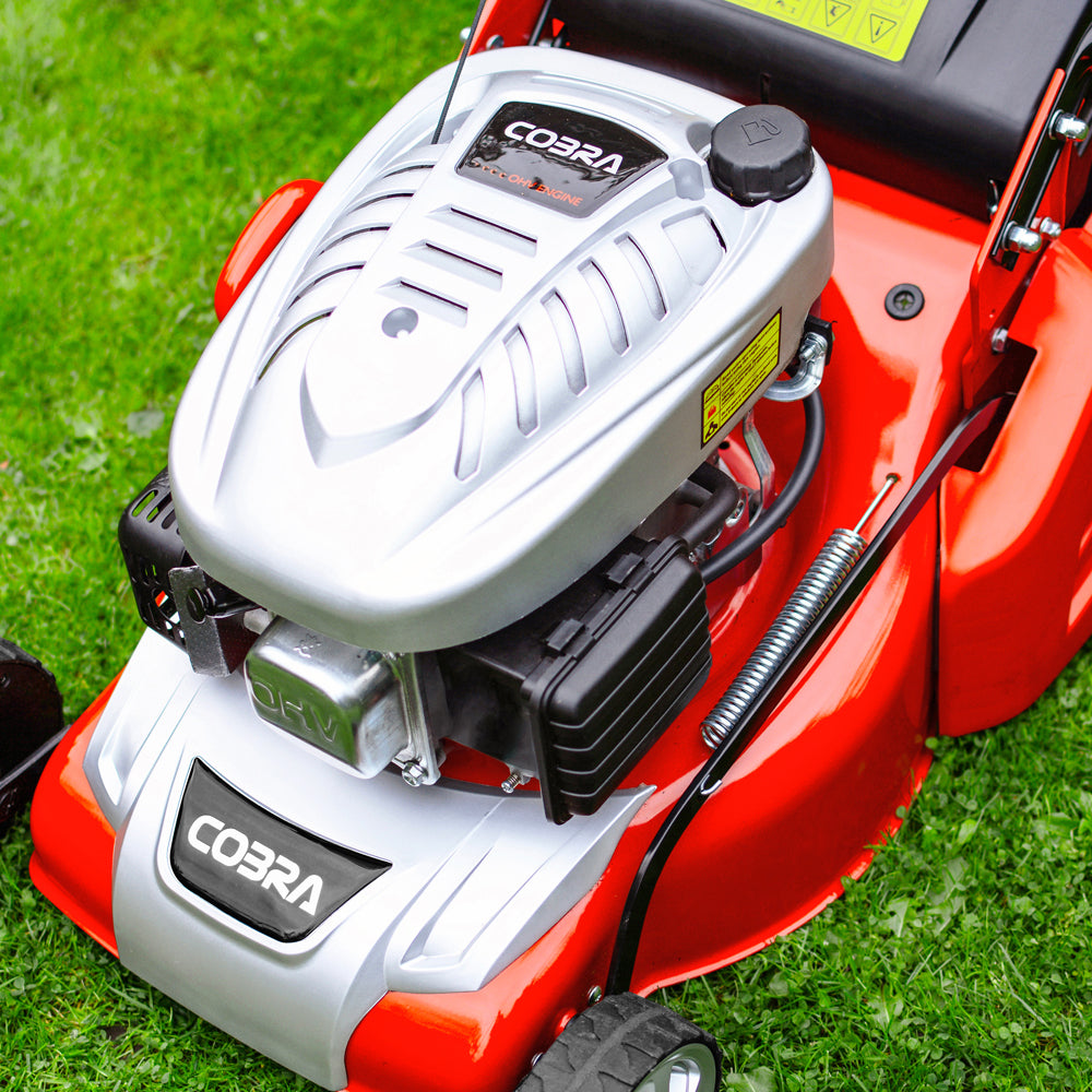 Cobra RM40SPCE Self-Propelled Rear Roller Petrol Lawn Mower (Electric Start)