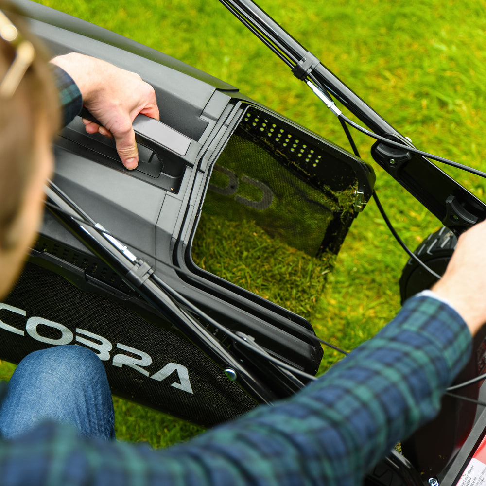 Cobra RM514SPC 4-Speed Self-Propelled Rear Roller Petrol Lawn Mower