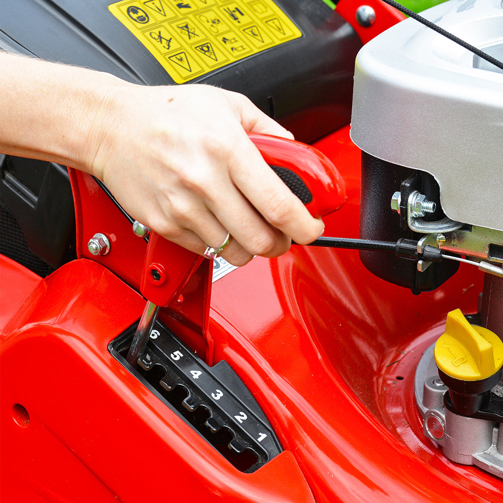 Cobra RM513SPBI 3-Speed Self-Propelled Rear Roller Petrol Lawn Mower