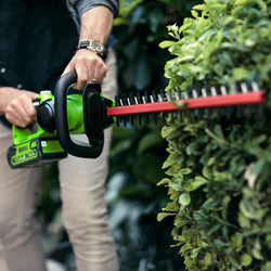 Cordless Hedge Trimmers - Short Reach