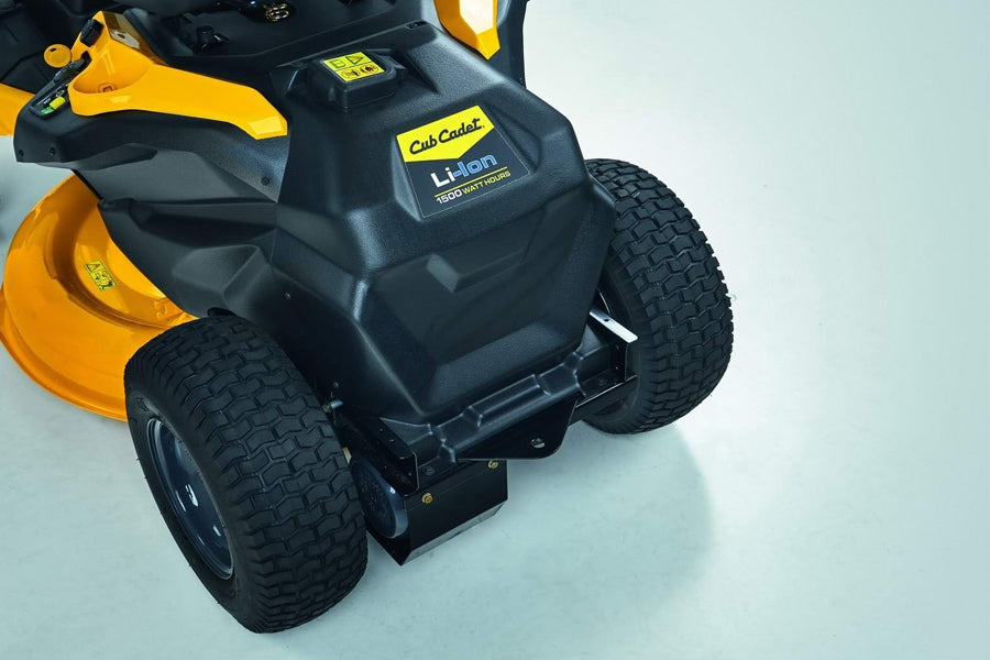 Cub Cadet LR2 ES76 30"/76cm Side Discharge Battery-Powered Ride-On Lawn Mower