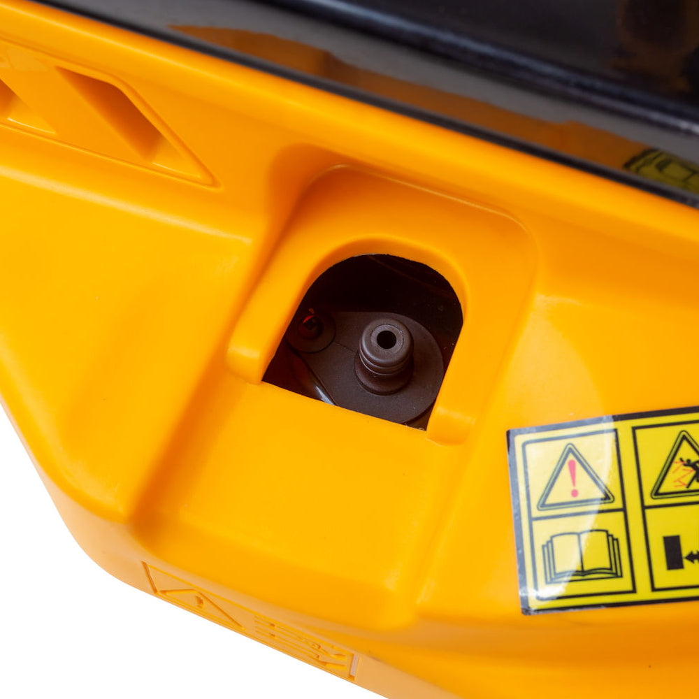 Cub Cadet LT1 R86 Force Series 86cm Manual Rear Collect Lawn Tractor