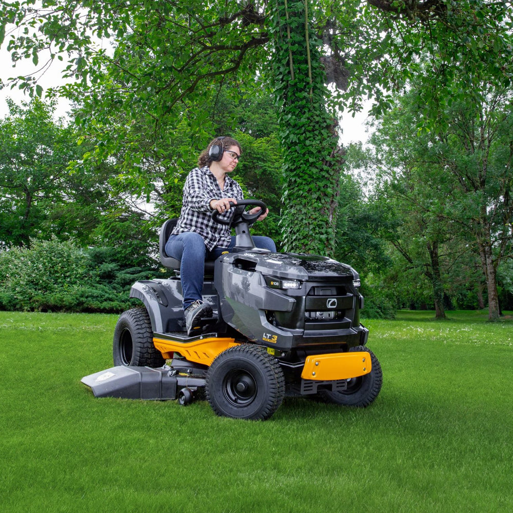 Cub Cadet LT3 S108 Force Series 108cm Hydrostatic Side Discharge Lawn Tractor