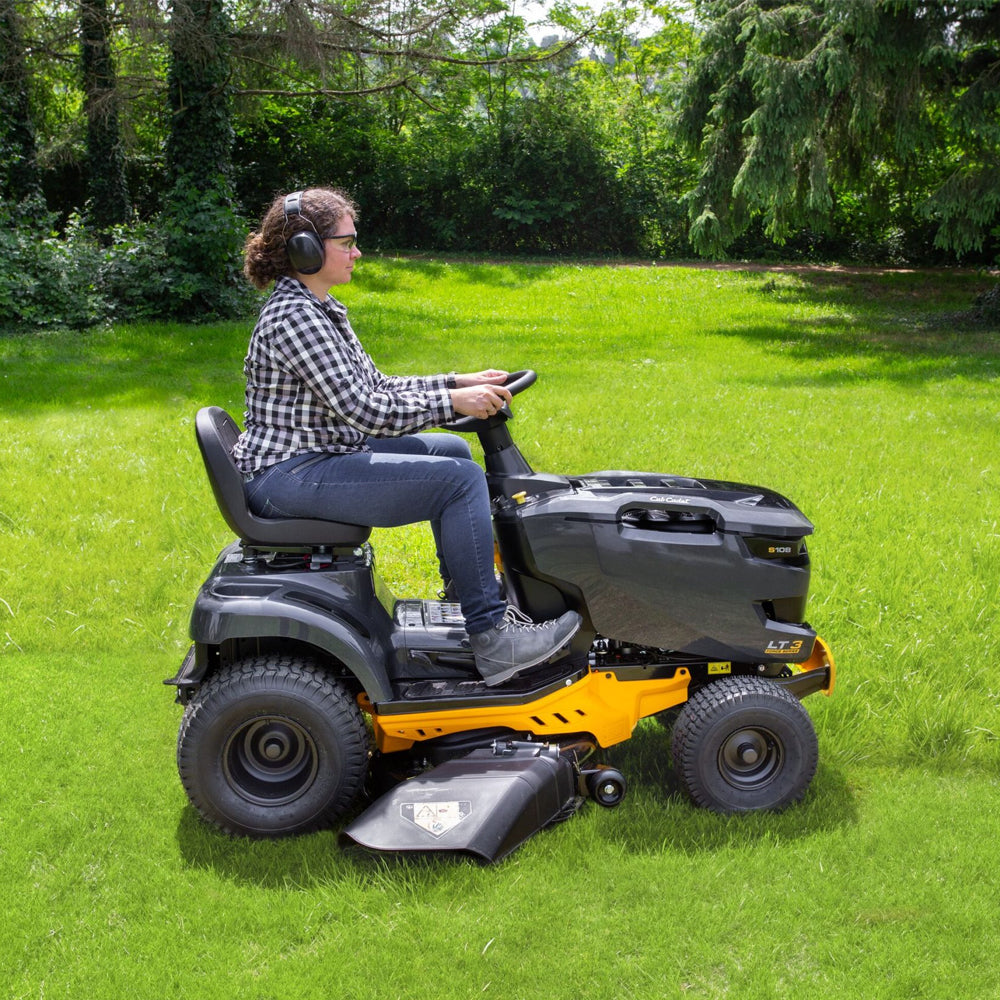 Cub Cadet LT3 S108 Force Series 108cm Hydrostatic Side Discharge Lawn Tractor