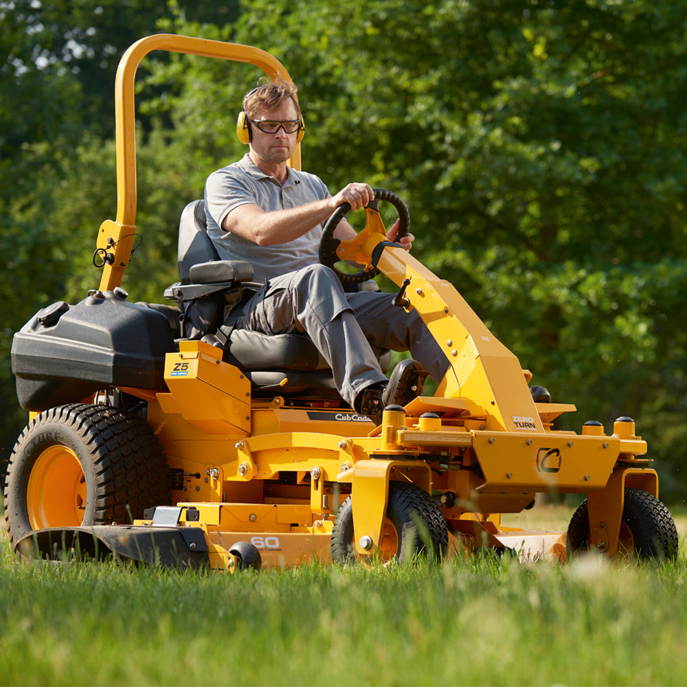 Cub Cadet Z5 152 Pro Series 60" Zero-Turn Ride-On Mower