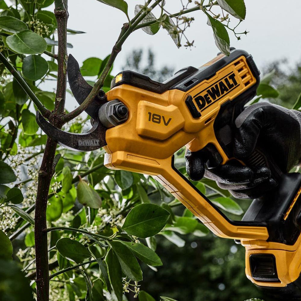 DeWalt DCMPP568N-XJ 18V XR Cordless Powered Pruner (Tool Only)