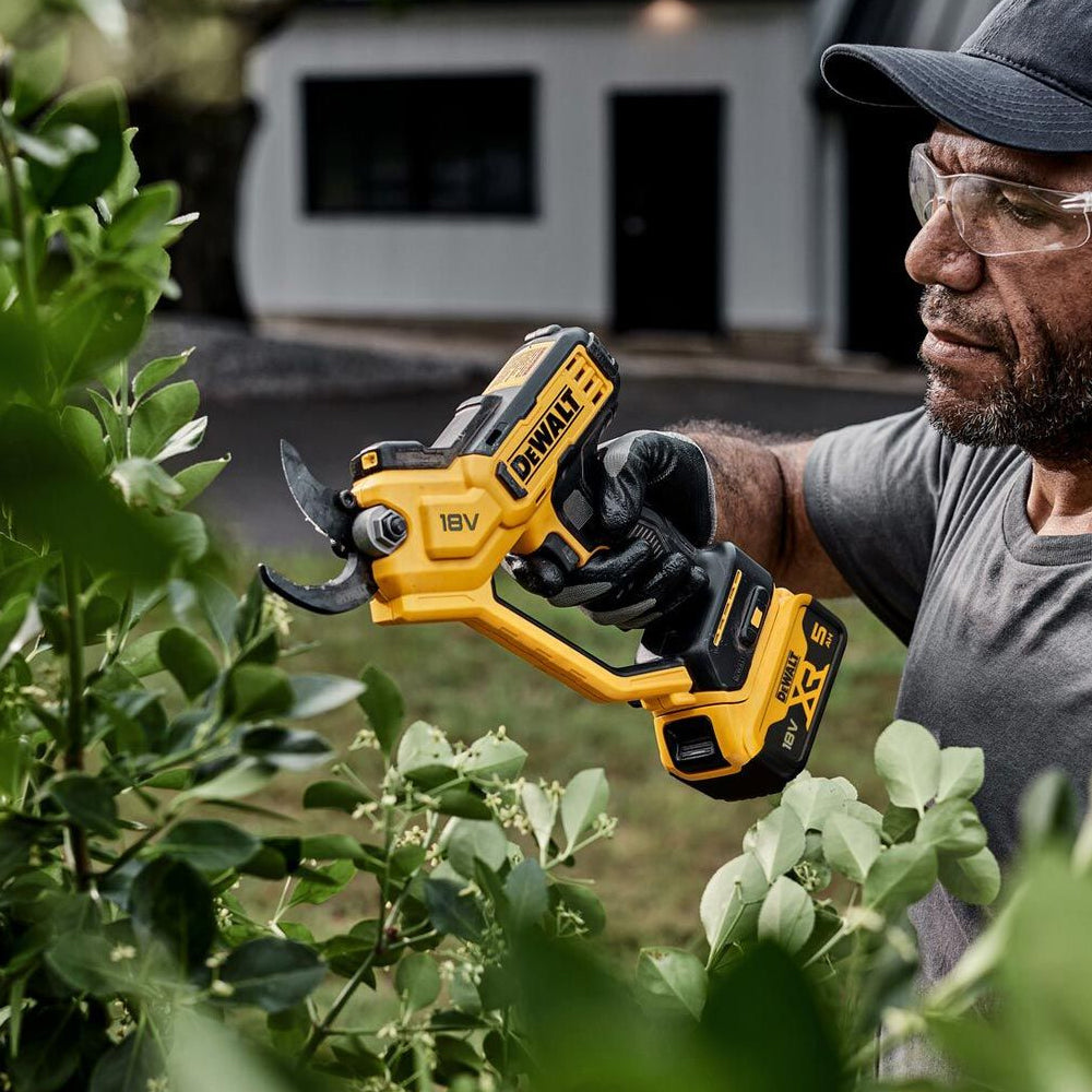 DeWalt DCMPP568N-XJ 18V XR Cordless Powered Pruner (Tool Only)