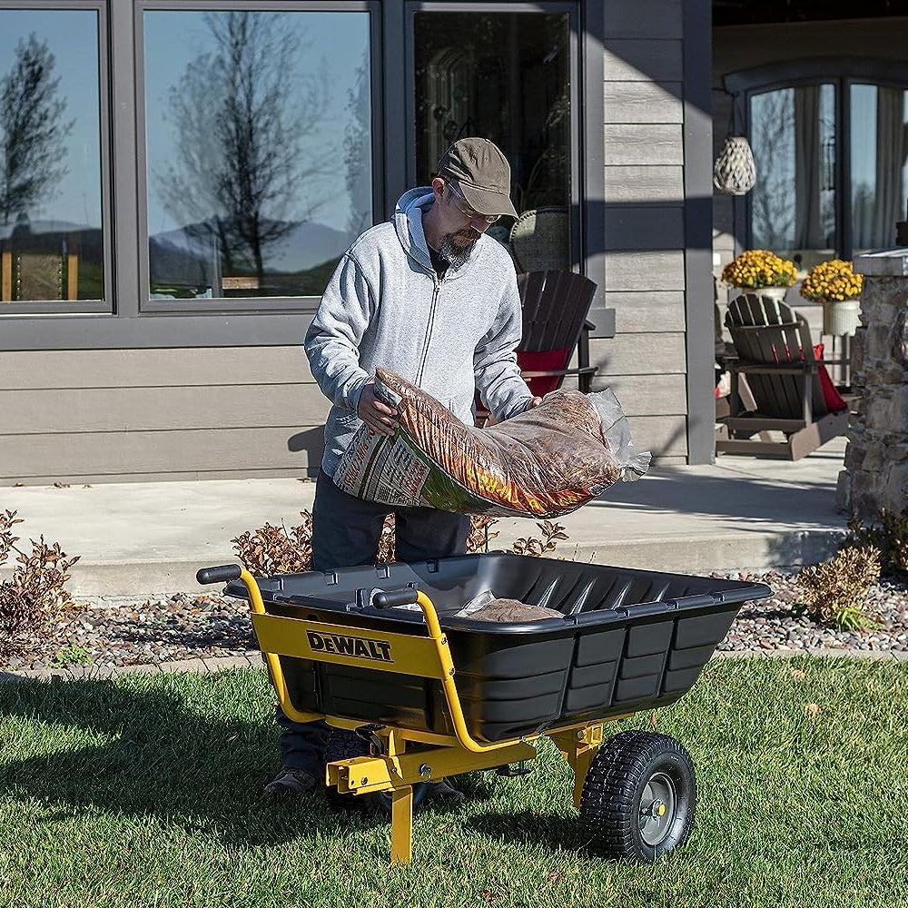 DeWalt DXTB0573 363kg/800lb Push/Tow Swivel/Dump Cart
