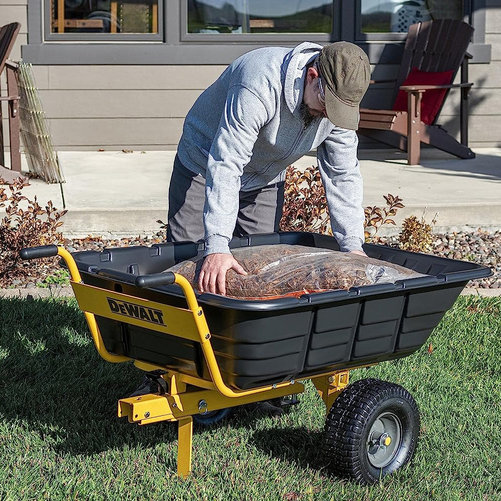 DeWalt DXTB0573 363kg/800lb Push/Tow Swivel/Dump Cart
