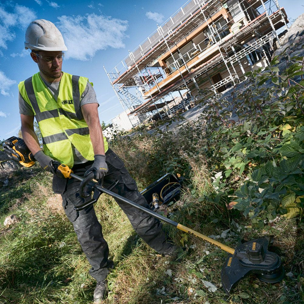 DeWalt DCM571N-XJ 54V XR FLEXVOLT Cordless String Trimmer / Brush Cutter (Tool Only)