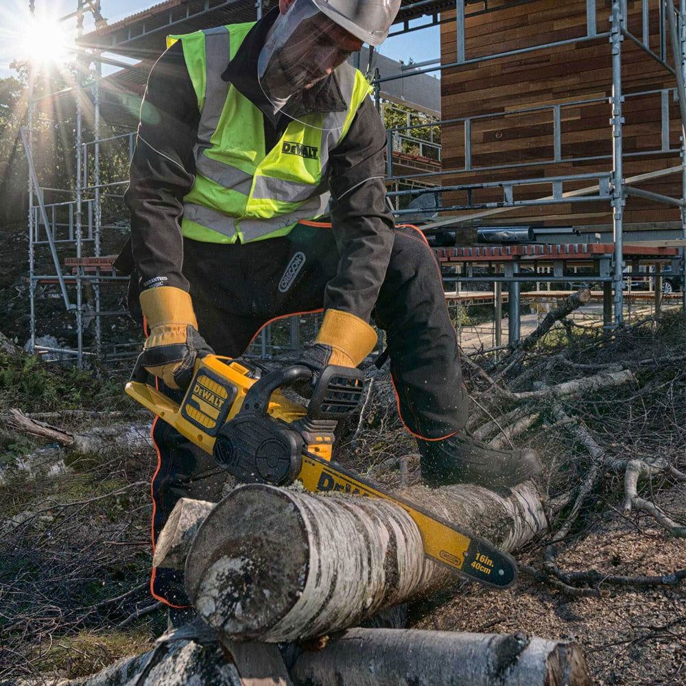 DeWalt DCM575N-XJ 54V XR FLEXVOLT 40cm Cordless Chainsaw (Tool Only)