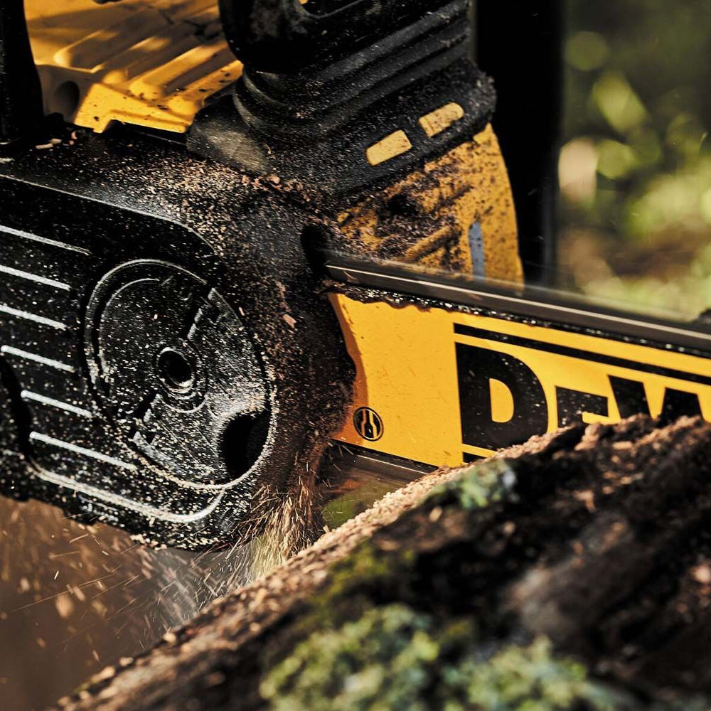 DeWalt DCM575X1-GB 54V XR FLEXVOLT 40cm Cordless Chainsaw (with 9Ah Battery & Fast Charger)