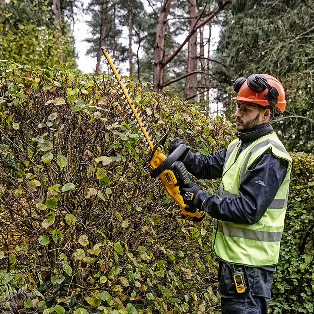 DeWalt DCMHT562N-XJ 18V XR Cordless Hedge Trimmer (Tool Only)