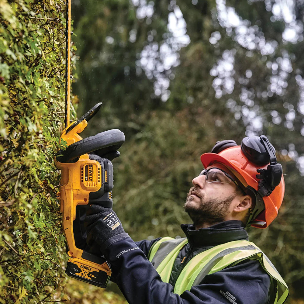 DeWalt DCMHT563N-XJ 18V XR Cordless Hedge Trimmer (Tool Only)