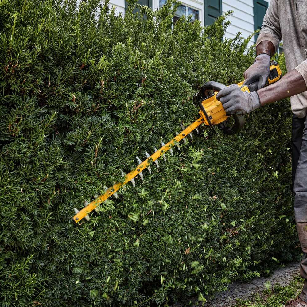 DeWalt DCMHT573N-XJ 54V XR FLEXVOLT Cordless Hedge Trimmer (Tool Only)