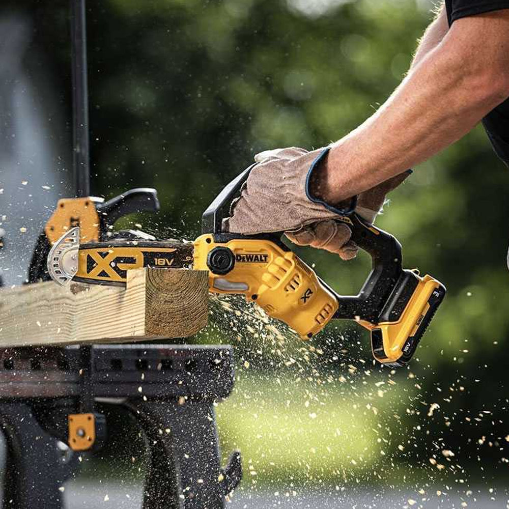 DeWalt DCMPS520P1-GB 18V XR Cordless Pruning Saw  (with 5Ah Battery & Charger)