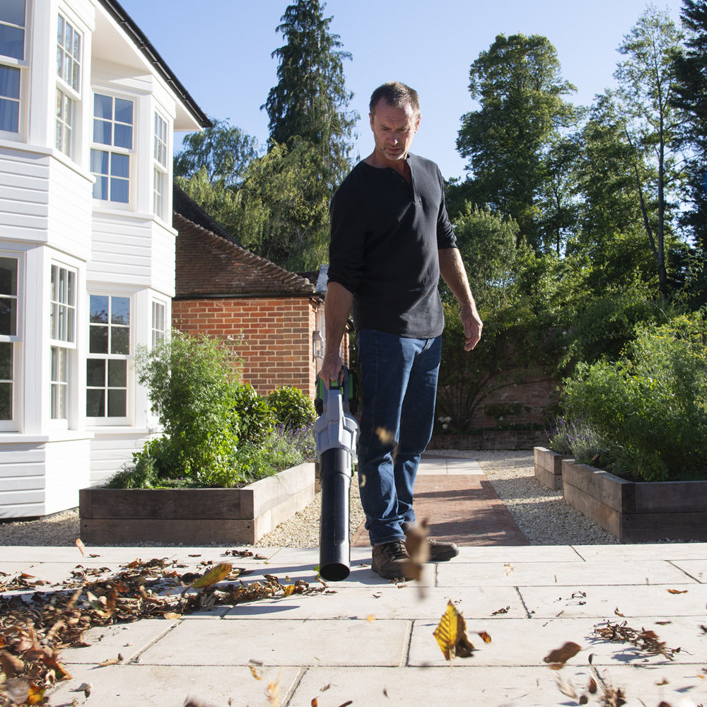 EGO Power+ LB6151E 1045m³/h 56V Cordless Leaf Blower (with 2.5Ah Battery & Charger)